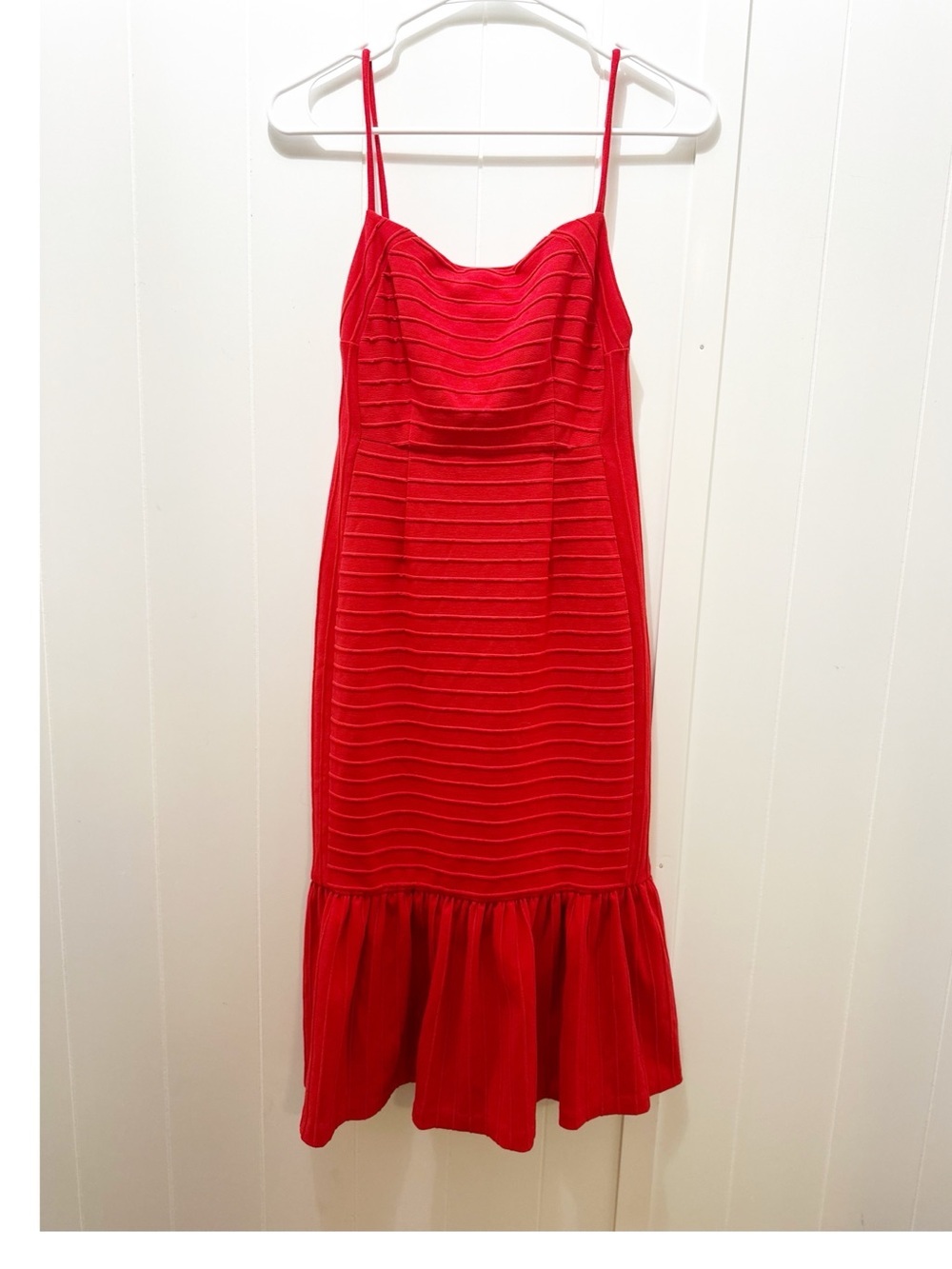 Anthropologie hutch textured ruffle hem red midi dress size small